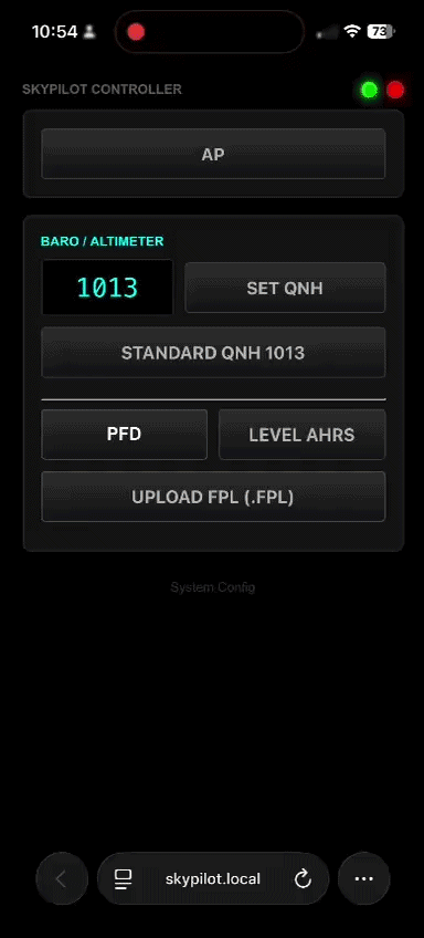 Interface PFD (horizonte, altimetro, velocidade e proa) juntamente com Flight Director